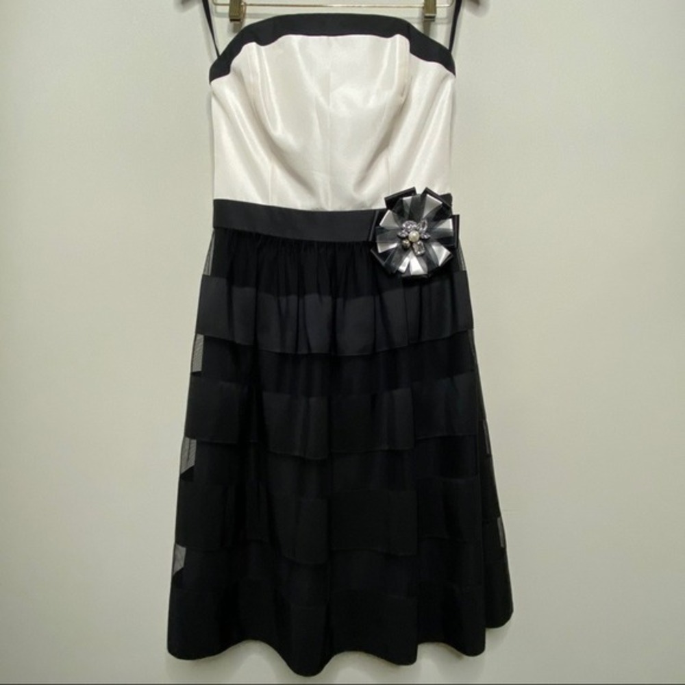 White House Black Market Strapless Silk Cocktail Dress Black Ivory Size 0‎ - Picture 7 of 8